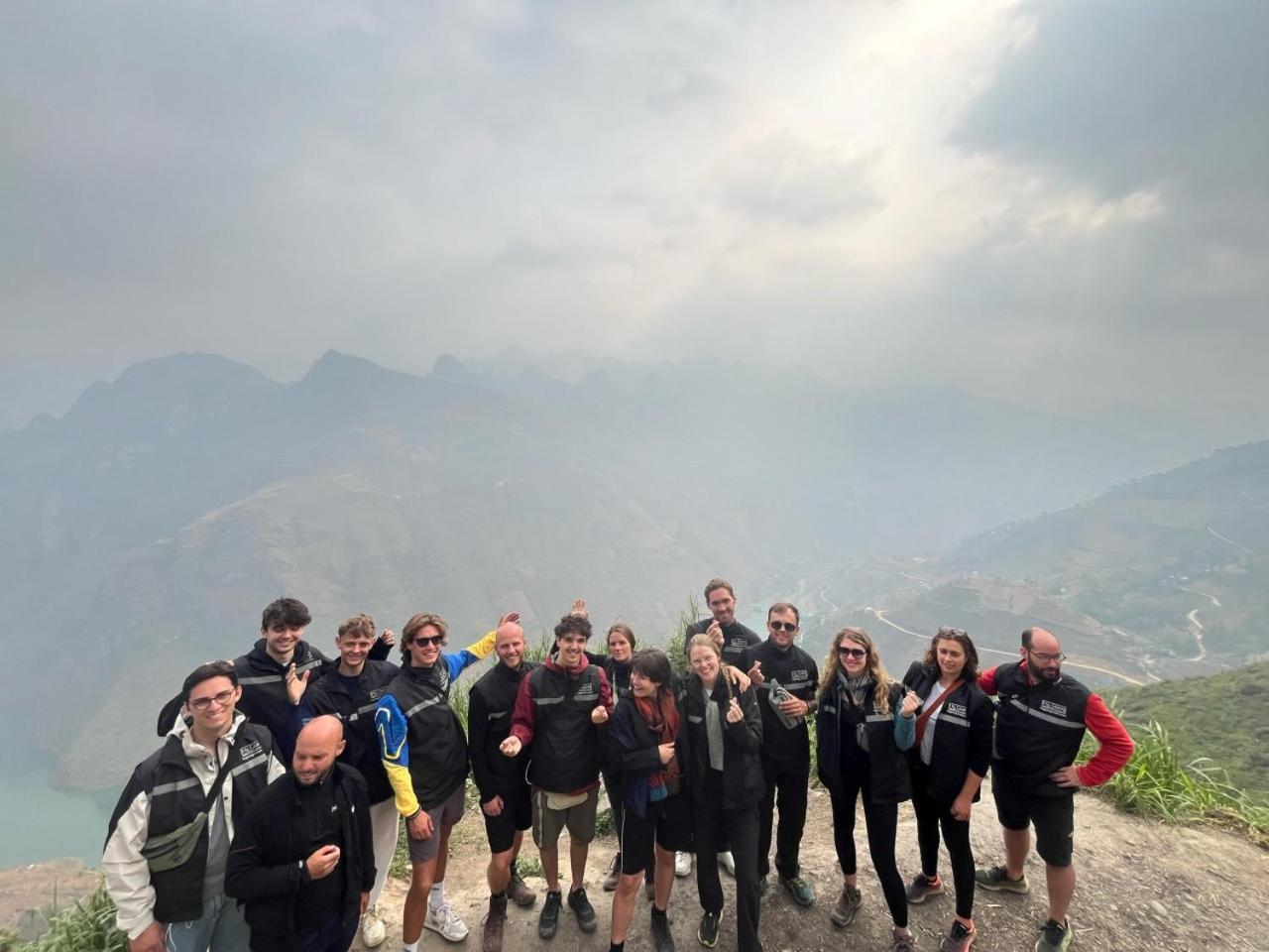 Quiri Hostel Ha Giang Lang Lap Kültér fotó
